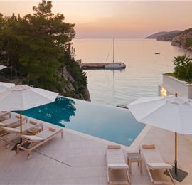 5 bedroom villa with infinity pool and sea views Hvar Town, sleeps 10
